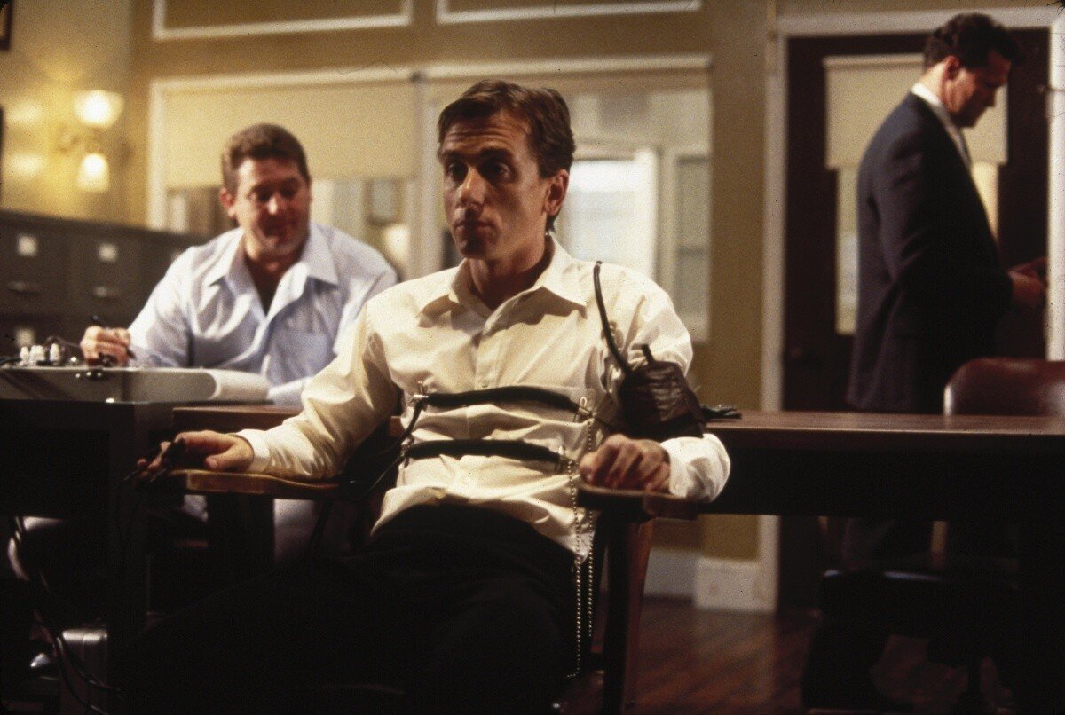 Кадр из фильма «Детектор лжи» (1997)