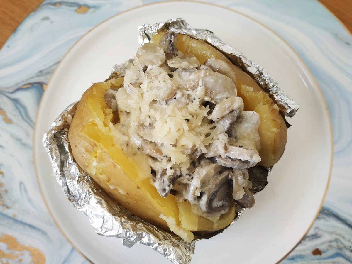 Фаст-фуд по-домашнему. Крошка-картошка с курочкой и шампиньонами. 3 соуса бонусо