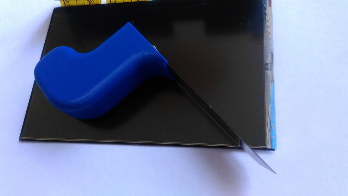 Снятие поляризационной пленки с семидюймовой LCD матрицы. | Просто ...