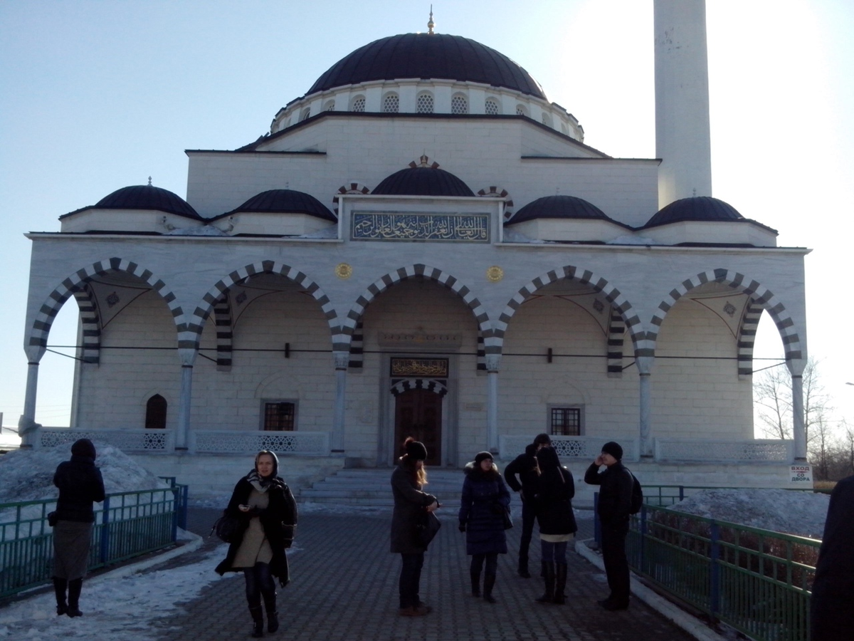 Вход в мечеть