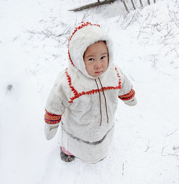 Ненецкий ребенок в малице.