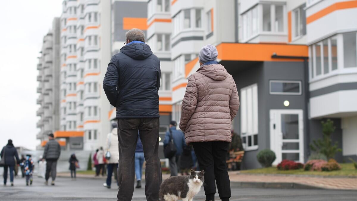    Жители новых квартир в районе "Черемушки" города Мариуполя© РИА Новости / Алексей Майшев
