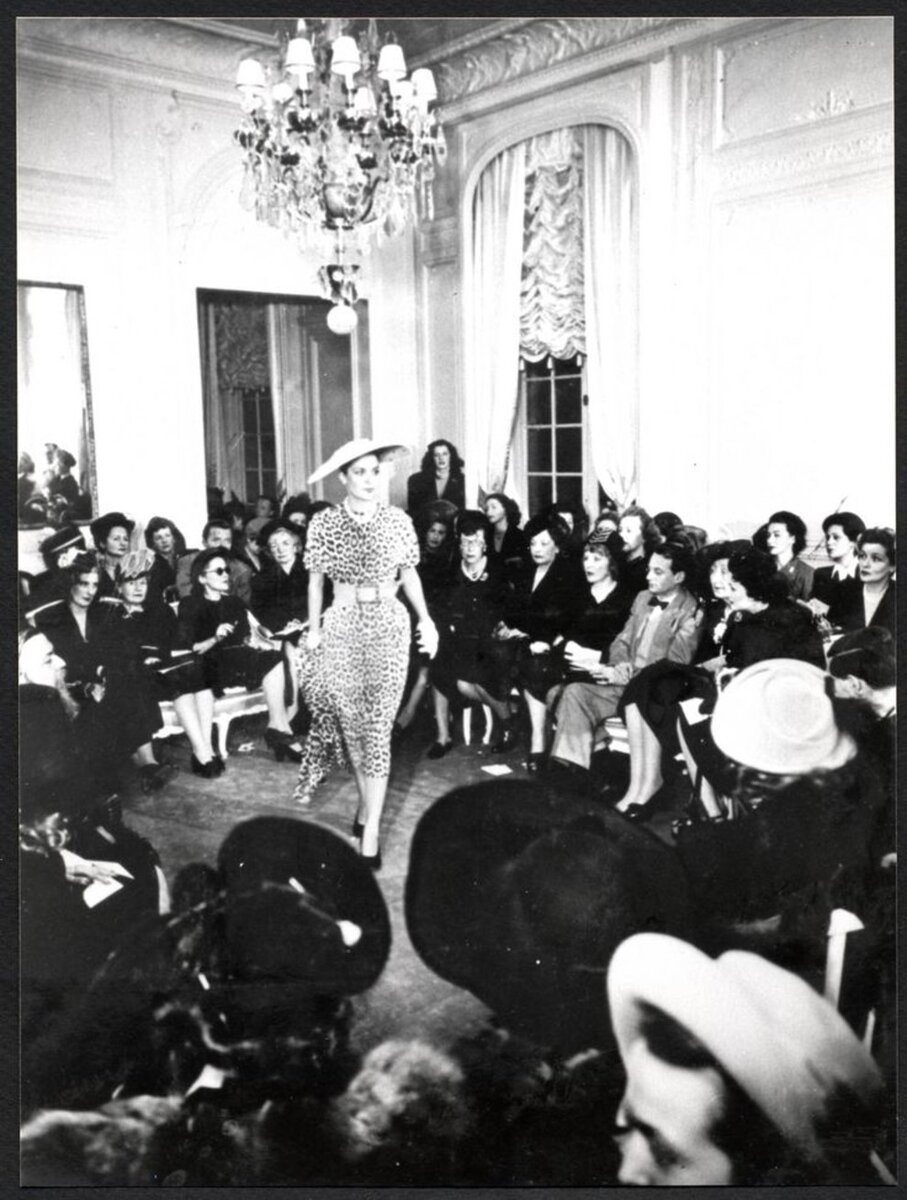 Показ Christian Dior, 1947