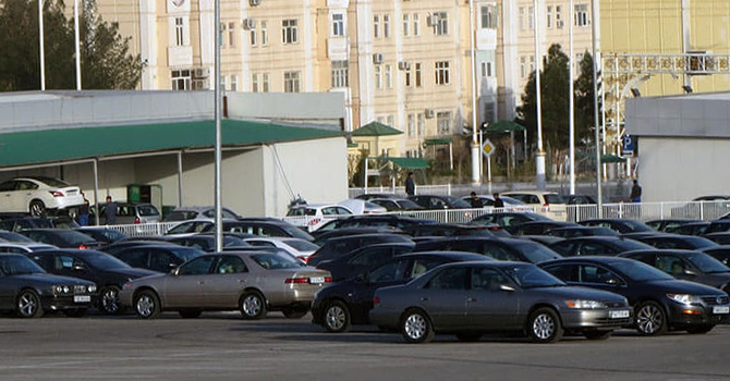 Так, говорят, выглядят штрафные автостоянки в Ашхабаде