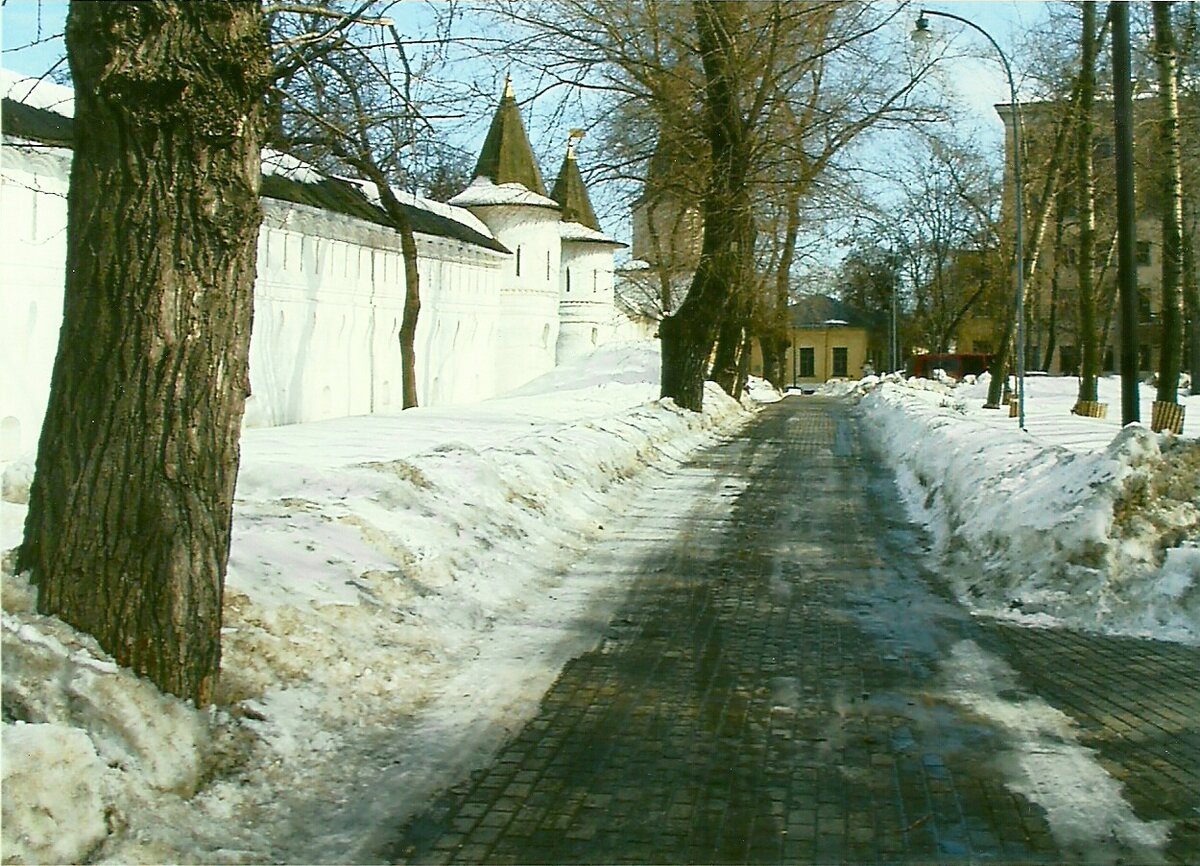 1. Вход в музей, г. Москва
