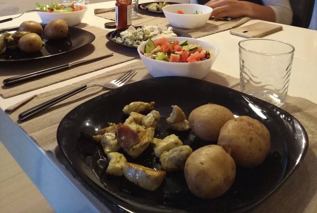 Еще один ужин. Фото автора