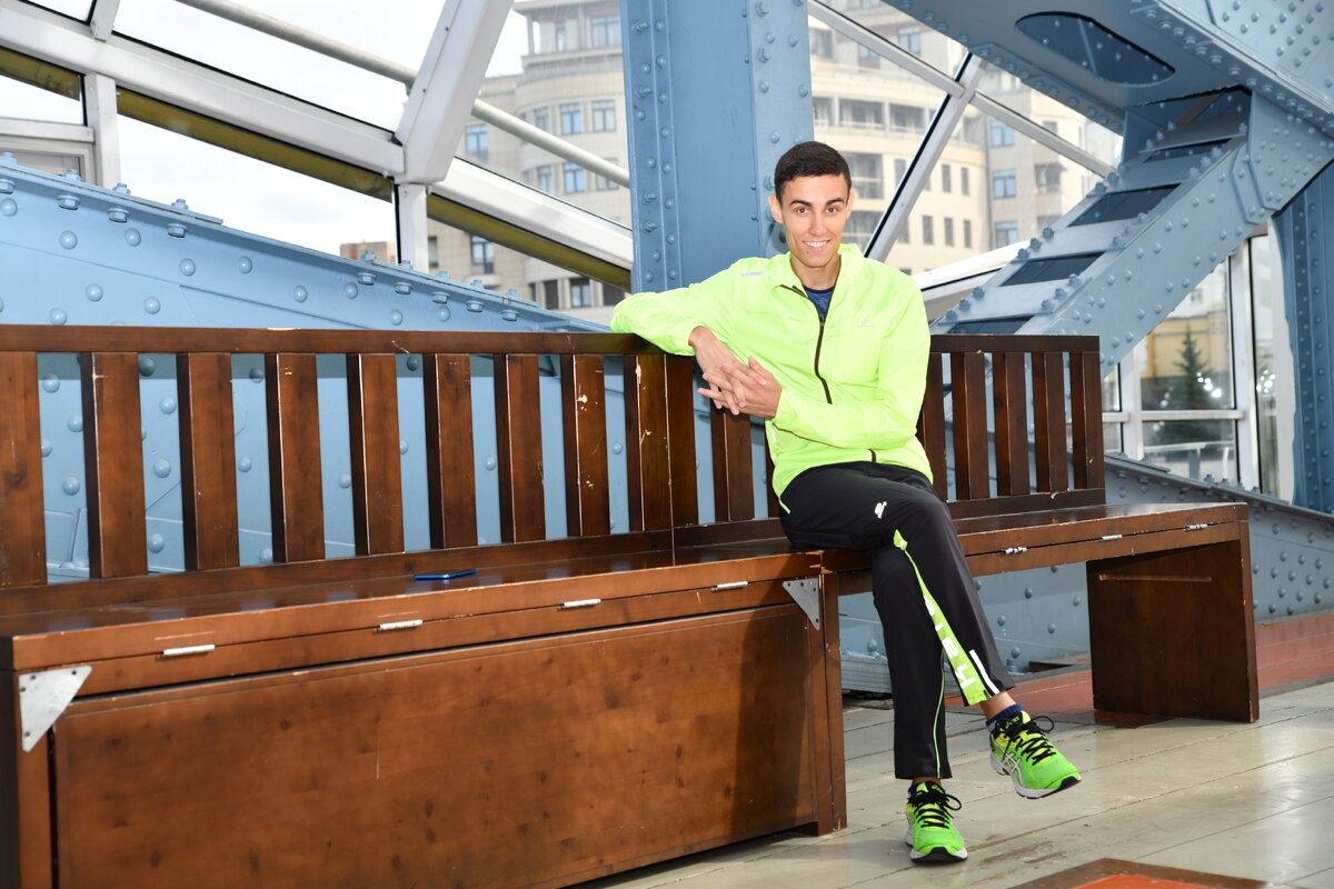 Устал? Посиди! Главное, не забывай улыбаться =)