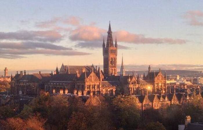 Университет Глазго.

