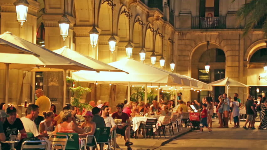 Даже на этом фото можно заприметить ребенка)) 