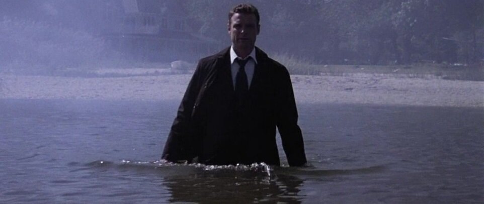 Как там бишь? Если долго сидеть на берегу, то можно увидеть, как мимо проплывет труп твоего врага?  А если враг будет плыть живым? Можно ли тогда войти в реку, чтобы его, падлюку, утопить?