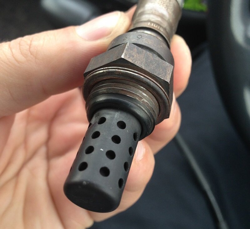 хомуты лямбда зонда. датчик кислородный (лямбда зонд) (1,3/1,6) (евро 2, черная фишка). можно ли отключить датчик кислорода. конструкция датчика кислорода с подогревателем. как проверить лямбда зонд осциллографом.