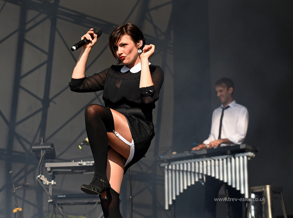 Caravan palace. Группа Caravan Palace. Caravan Palace солистка. Sonia Fernandez Caravan Palace. Sonia Fernandez Velasco Caravan Palace.