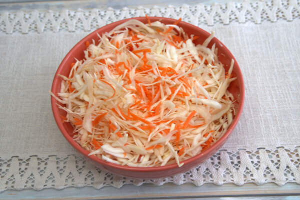 Капуста квашеная (очень вкусная и всегда хрустящая)