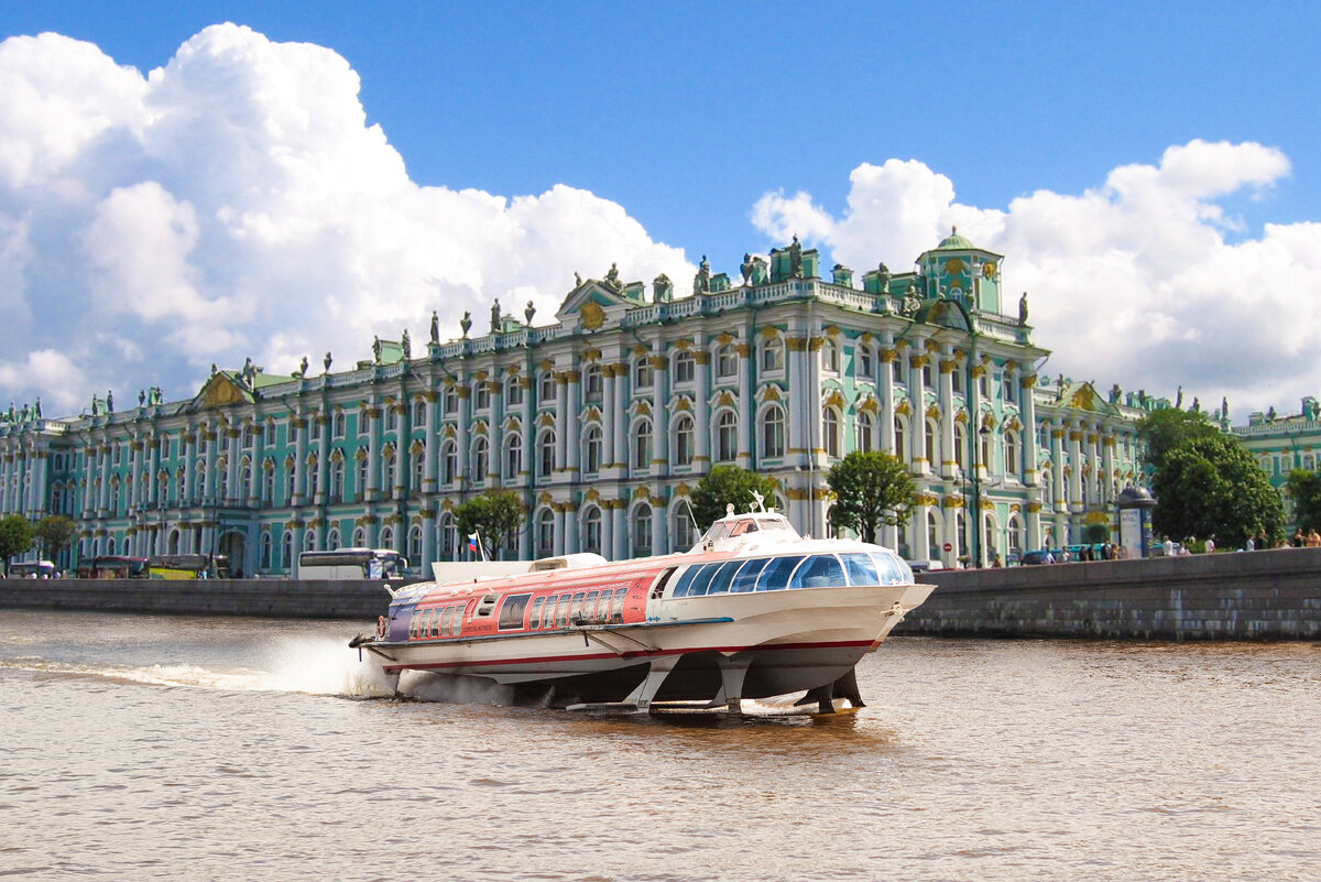 Санкт петербург съездить летом