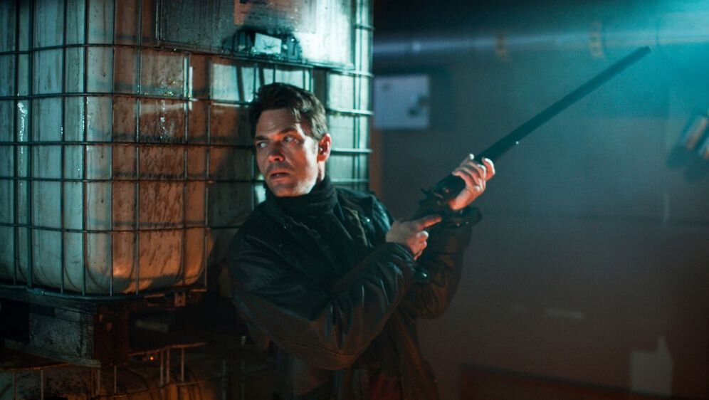 Кадр из телесериала "День триффидов" 2009 г.