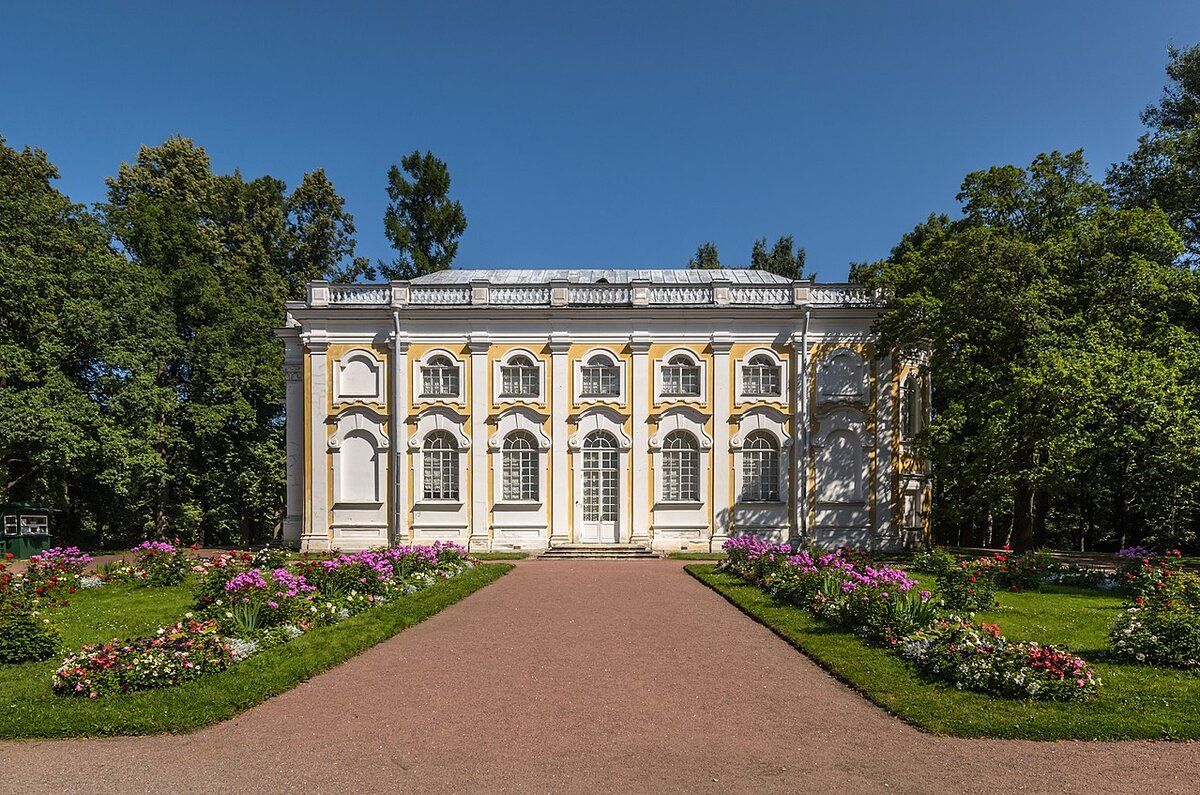 Каменное Зало (Маскарадный зал) в Ораниенбауме, где проводились работы по постройке шара Леппиха. Автор: Alex 'Florstein' Fedorov
