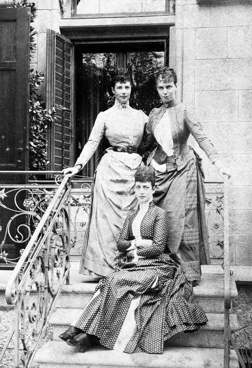 Александра Датская, императрица Мария Фёдоровна и Тира, принцесса Датская