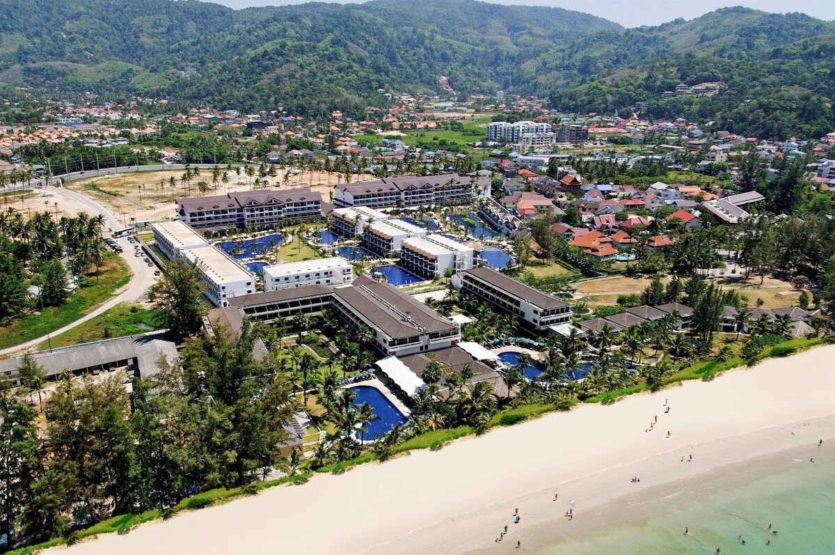 Территория Sunwing Kamala Beach 4*