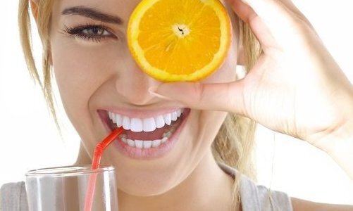 Витамин С, содержащийся в цитрусовых, способствует укреплению иммунной системы 