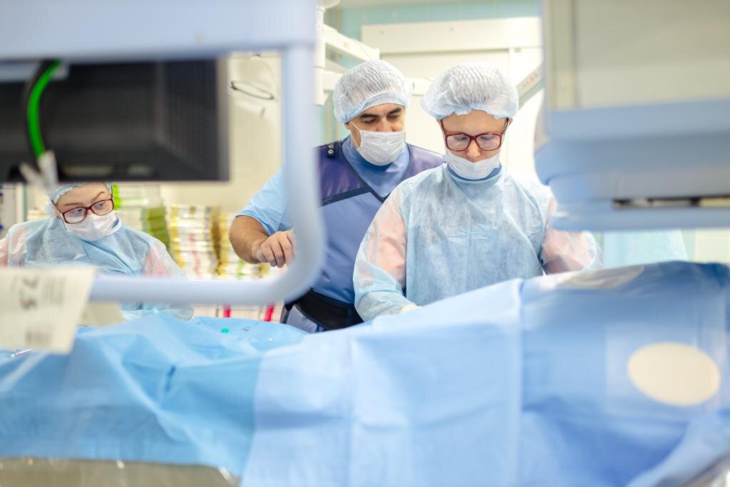 Тихо! Идёт операция!