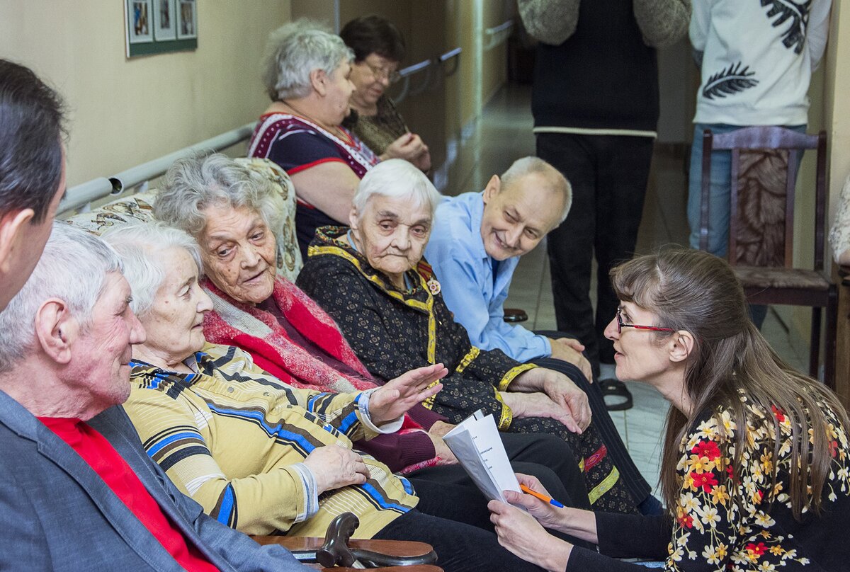 Пансионаты для пожилых в самаре условия. Старость пансионат. Фонд старость в радость. Золотой Возраст ветераны. Старость в радость Самара.