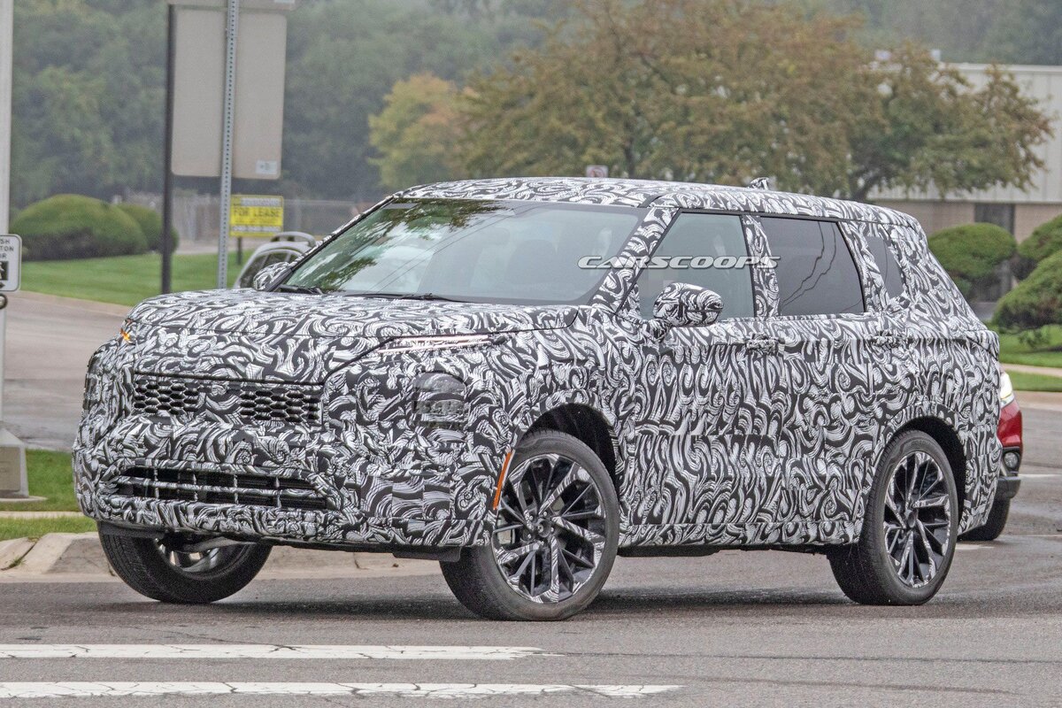 Mitsubishi Outlander (фото carscoops.com)
