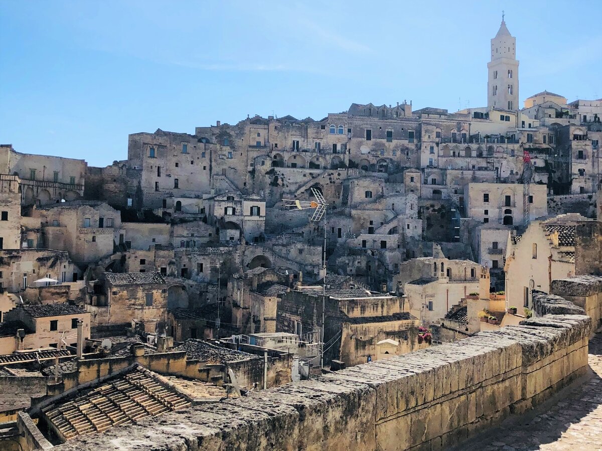 Съемки властелина колец в новой зеландии. Кинотуризм игра престолов. Иные 2023 где снимали. Фильм красный яр столбы. Интересные места где снимали фильмы.