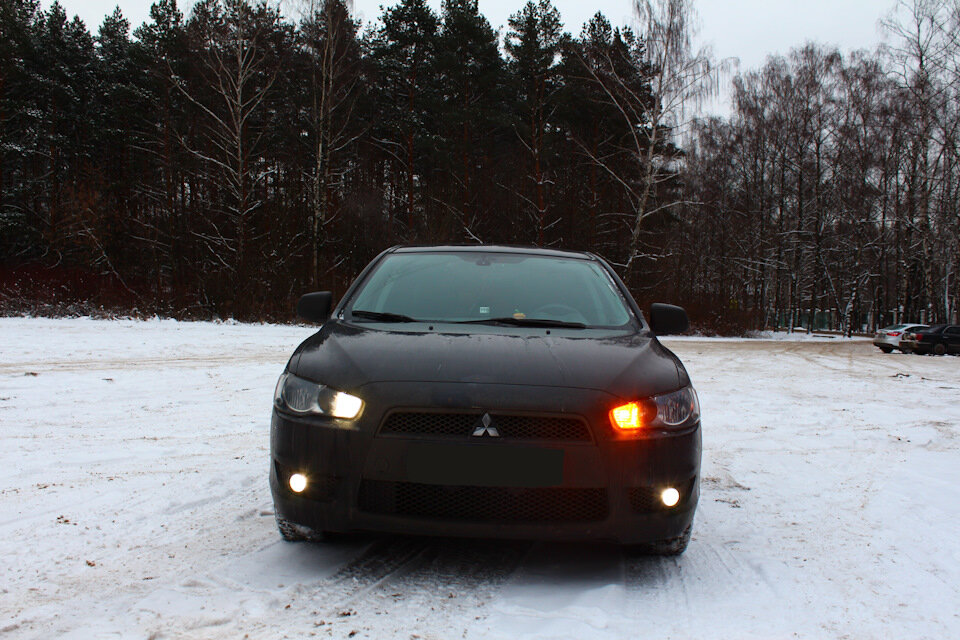 Итоговый вид, лампы брали с теплым белым светом, смотрится он намного приятнее холодного с синевой. 