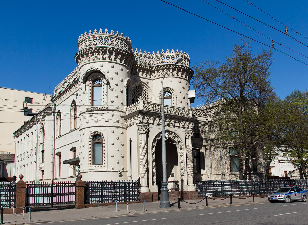 Медведев выбрал особняк Арсения Морозова. Теперь смеются москвичи. | СВД |  Дзен