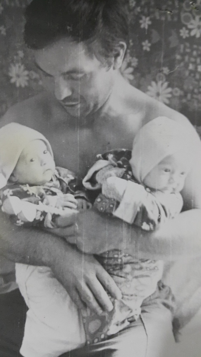 Отец и дочки 