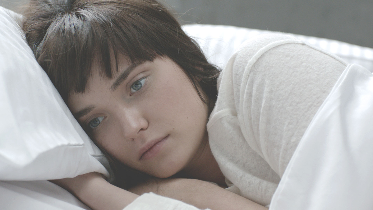 Кадр из фильма "Привычка расставаться"  Источник https://www.startfilm.ru/images/base/film/16_09_13/big_21817_filmz.ru_f_167521.jpg