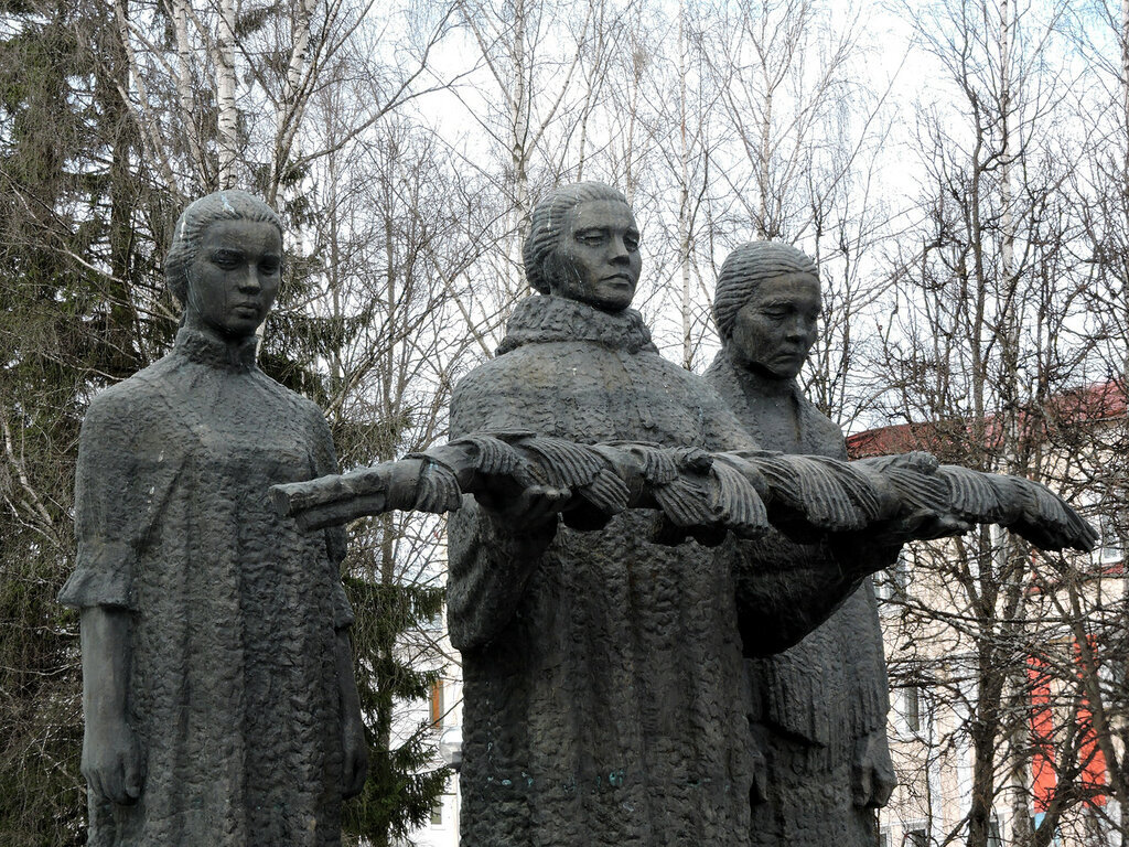 Памятники сыктывкара фото с описанием