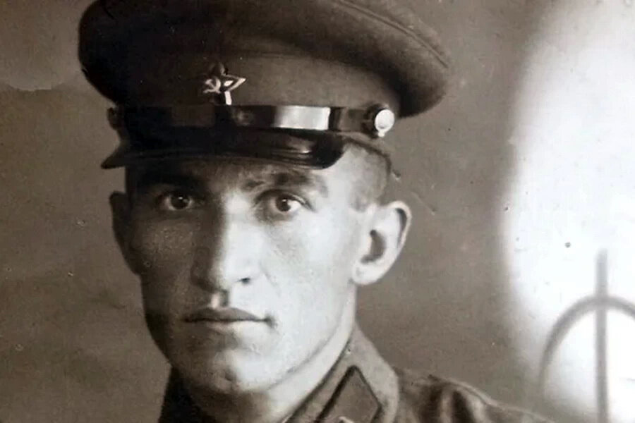 Поэт Хусейн Андрухаев.