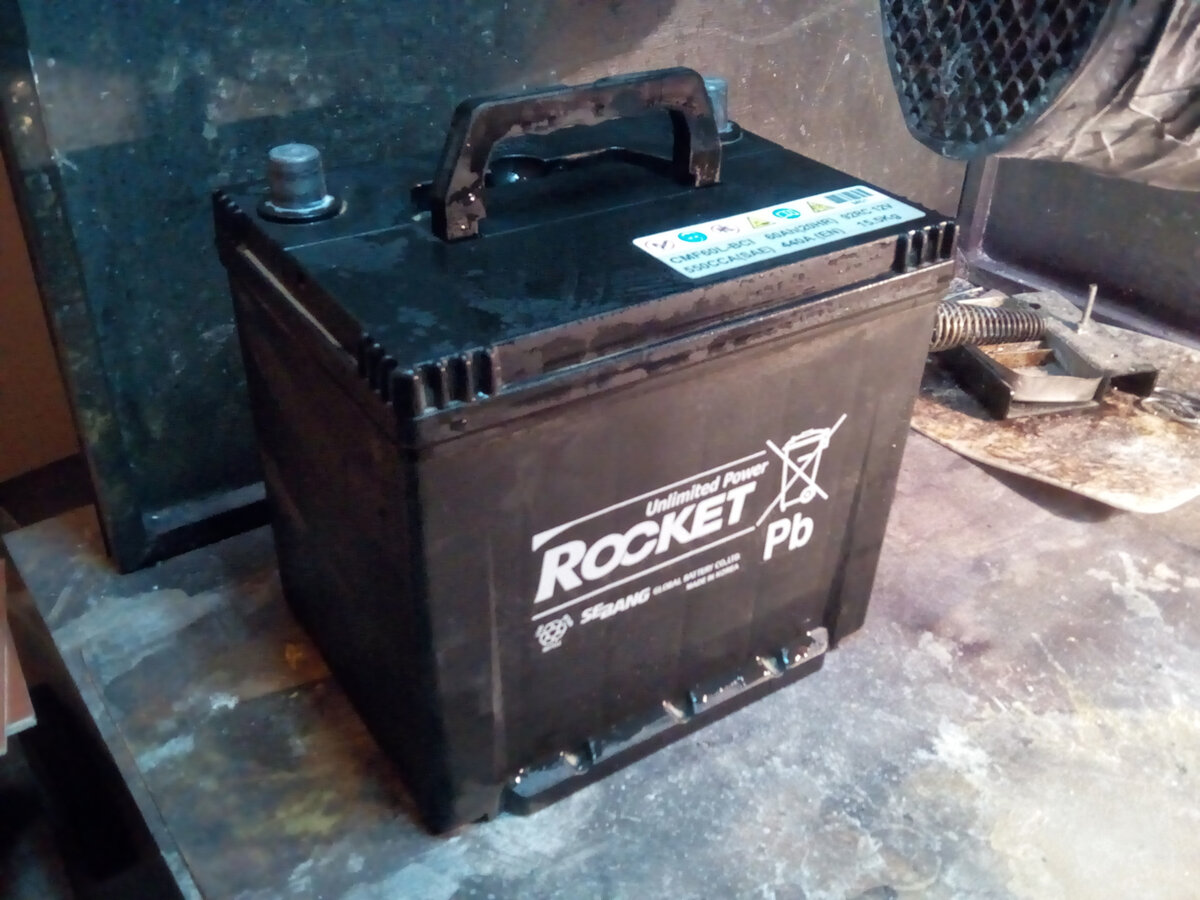 В основном все варианты зарядов проверялись на нём. Rocket Unlimited Power 60Ah 440en cmf60l-bci 15.12.2015 