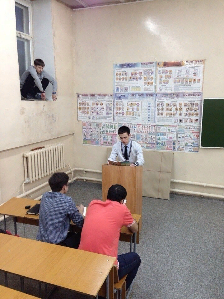 Пост в тему: не ПТУ, а колледж 