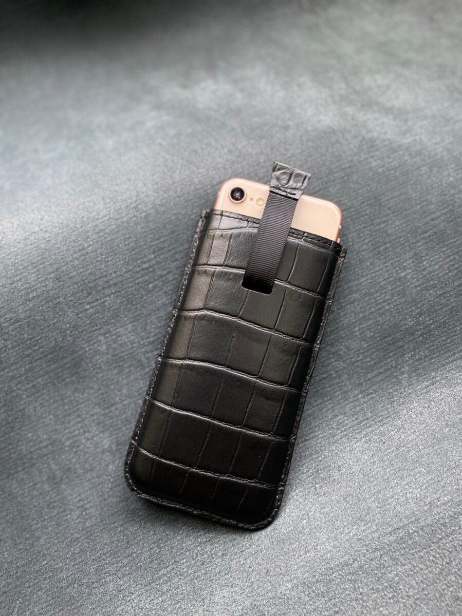 Чёрный кожаный чехол-карман ручной работы Mobcase 1456