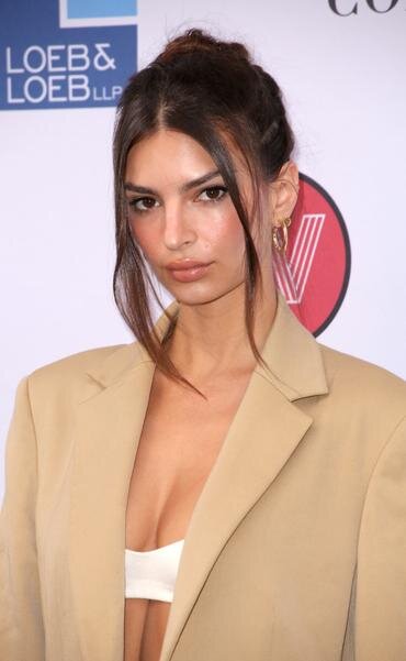 Эмили Ратажковски
Фото: Globallook