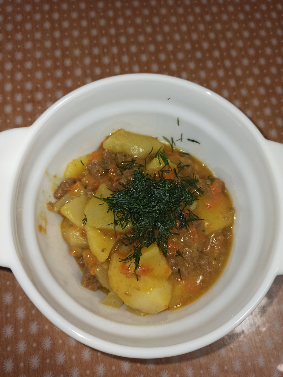 Вкусное жаркое готово (оно действительно получается очень вкусным).