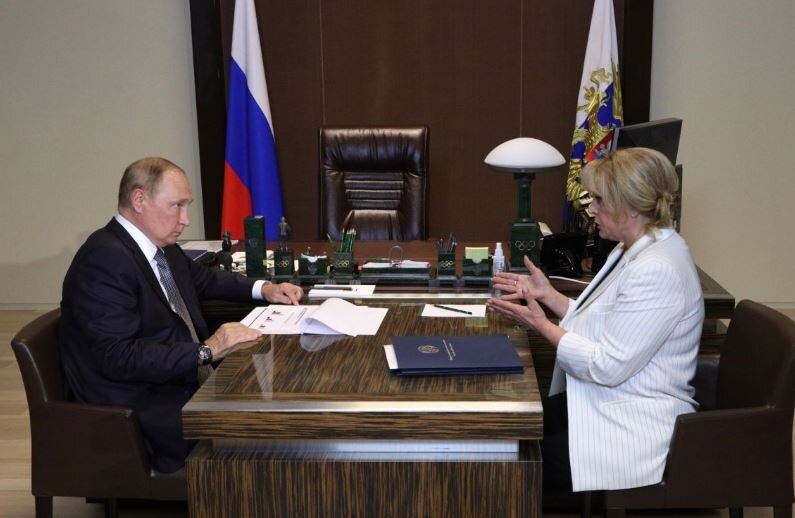 Встреча Путина и Памфиловой (иллюстрация из открытых источников) 
