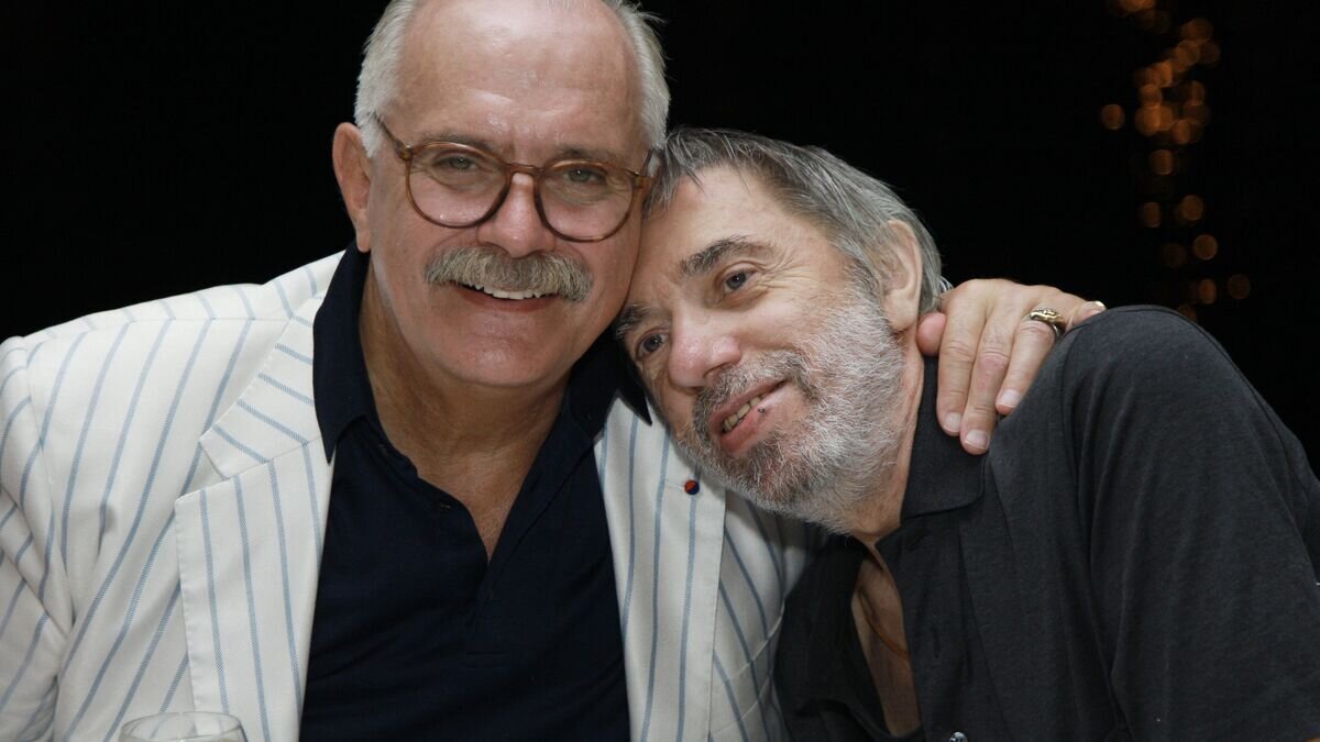 Руководитель Союза кинематографистов России Никита Михалков и композитор Эдуард Артемьев© РИА Новости / Екатерина Чеснокова