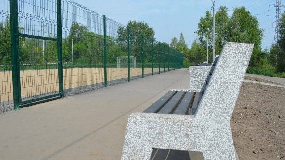     Благодаря федеральному проекту «Формирование комфортной городской среды» нацпроекта «Жилье и городская среда» в микрорайоне Дружба Комсомольска-на-Амуре появилась первая благоустроенная территория.