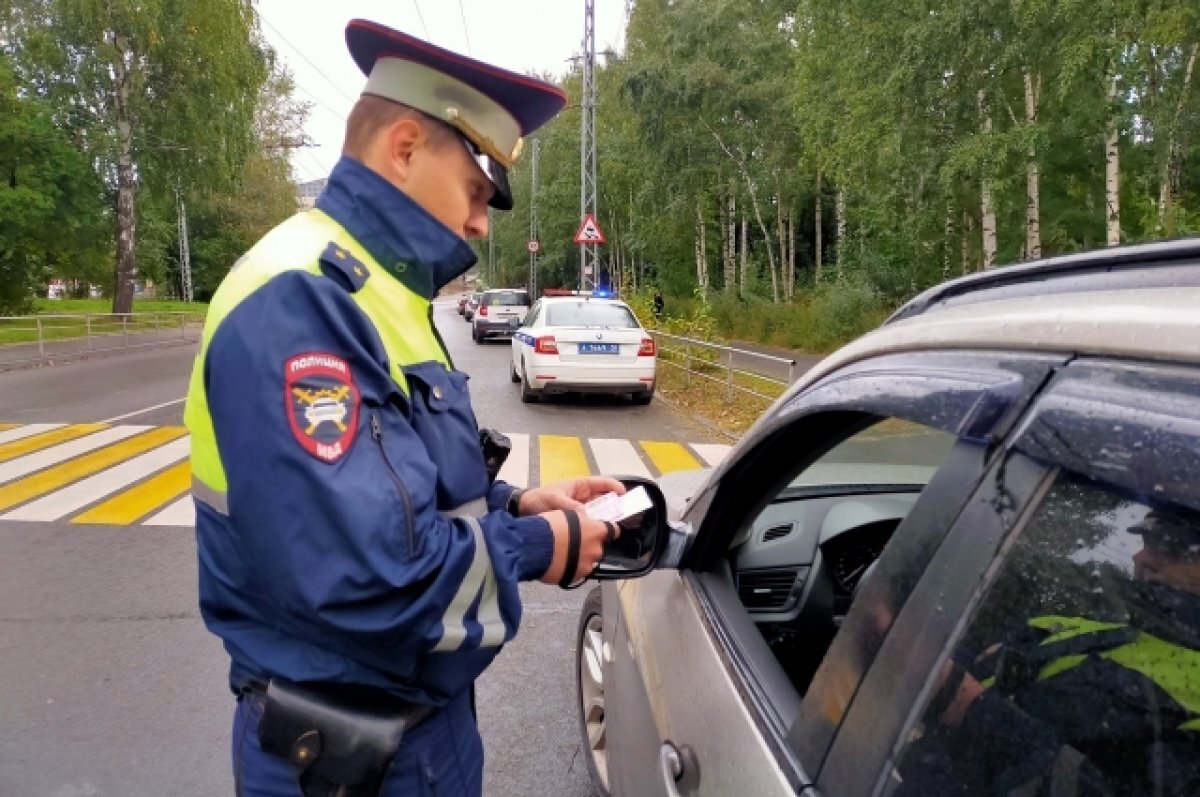    В Тюменской области девушка за рулем автомобиля приехала сдавать на права