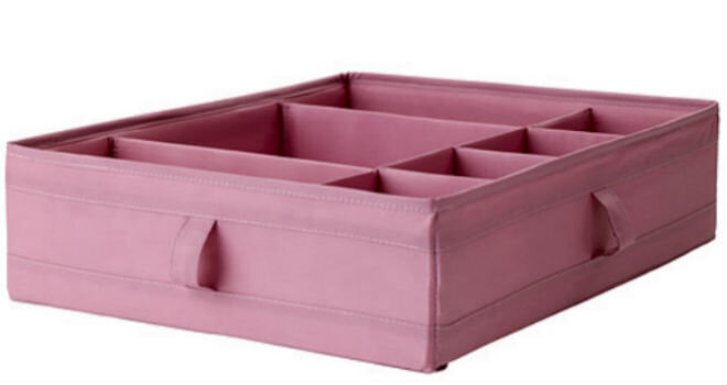 Куплены за 149р каждая, а пользу приносят неимоверную. Мне не приходится разрывать пачку, каждый раз с трудом доставая каждый спрессованный подгузник. 