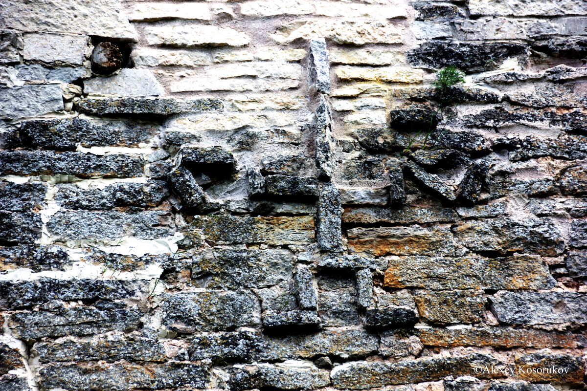 Крепости духа и твердого характера-. Стойкости и крепости духа. Открытка крепости духа. Монастырь в горах рисунки художников. Крепость духа.