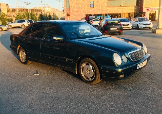 Mercedes-Benz E-класс 1999 года