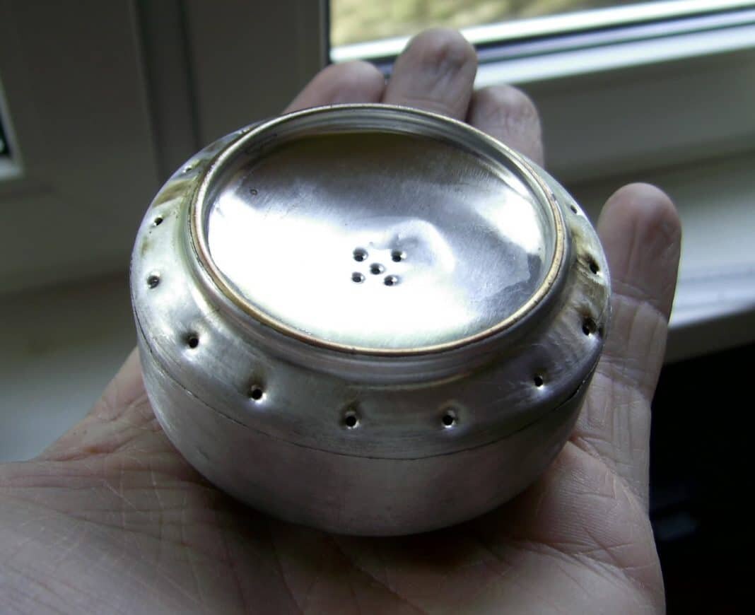 Горелка из пивных банок