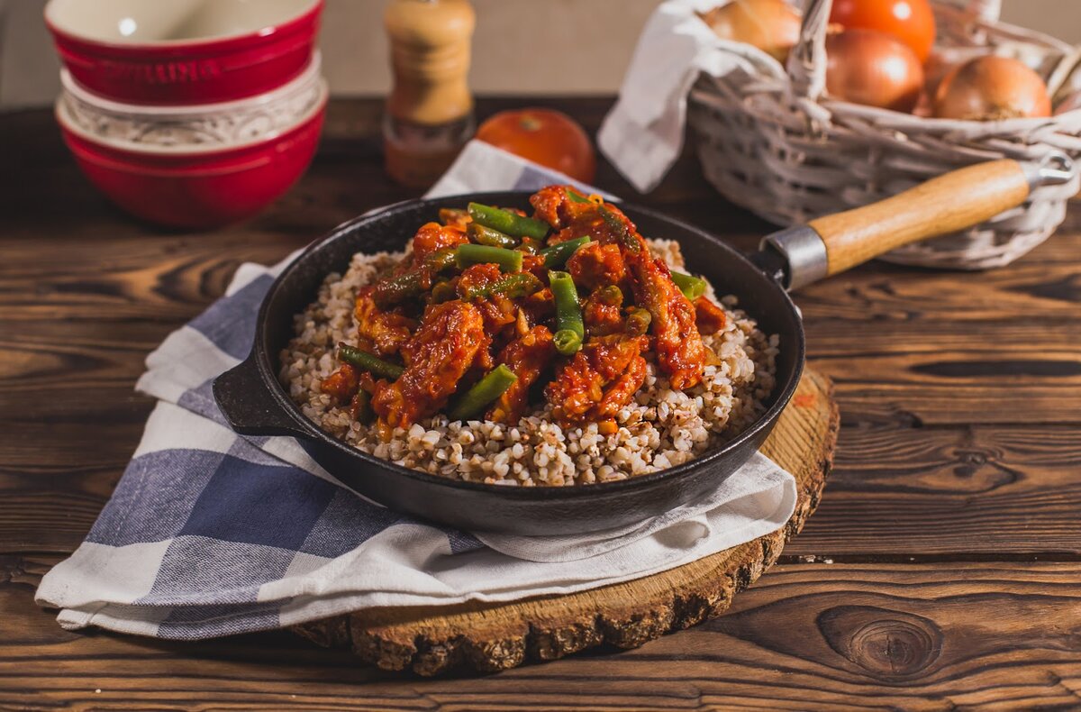 Гречка со стручковой фасолью, болгарским перцем, кукурузой и яйцами — рецепты | Дзен