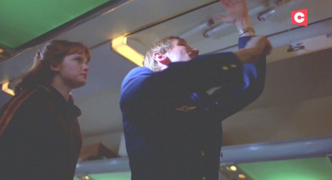 Кадр из фильма "Экипаж"                                                       