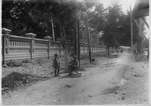 1934 год. Кирпичный забор парка 