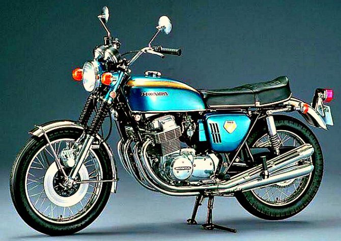 50 лет назад, в апреле 1969 г., началось серийное производство мотоцикла, ставшего по-настоящему эпохальным — Honda CB750 Four, или, как его шутливо называют российские мотоциклисты, «Фуры».